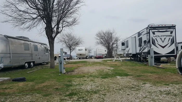 Lone Oak RV Park and Storage Picture 8