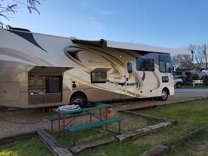 Destiny Dallas RV Resort Picture 2