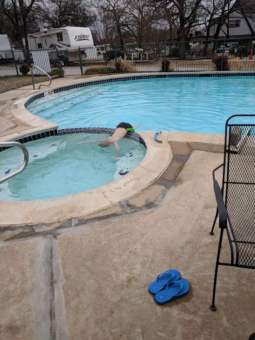 Destiny Dallas RV Resort Picture 7