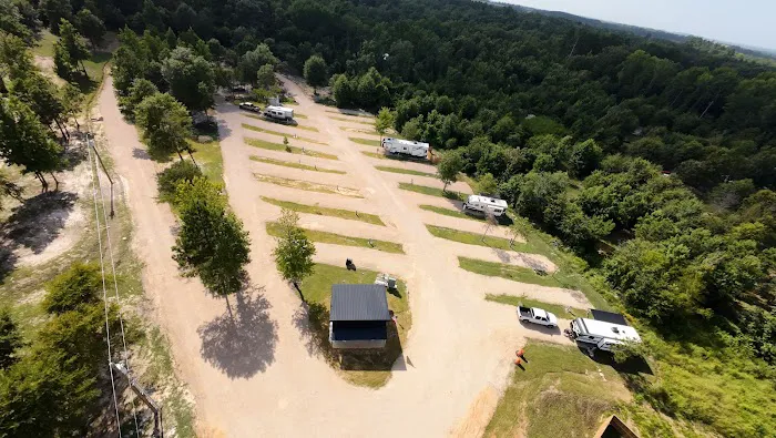 Tyler Camping RV Park Picture 6
