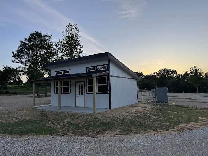 Tyler Camping RV Park Picture 7