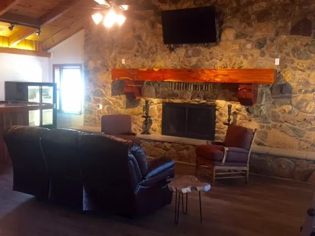 Tyler Oaks RV Resort Picture 5