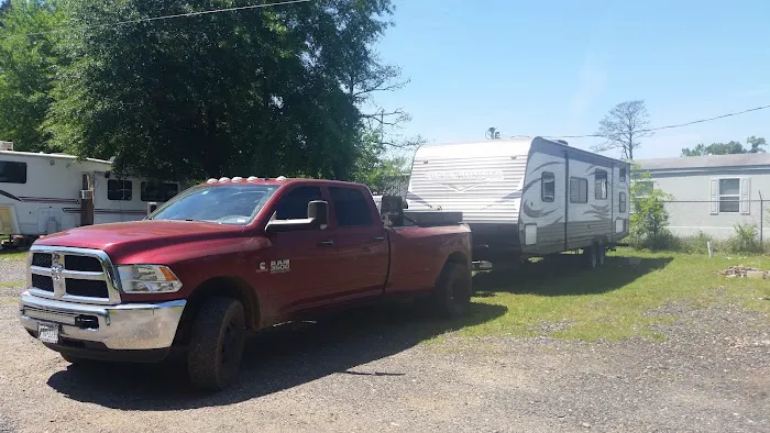 F Motto RV Park Picture 2