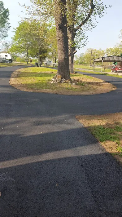 RJ'S RV Park Picture 4