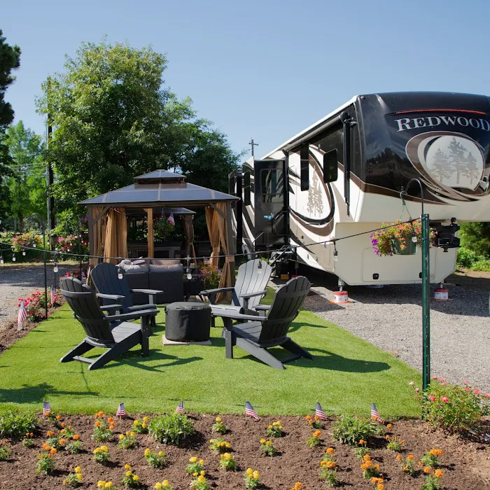 The Village at the Greens RV & Tiny Home Community Picture 4