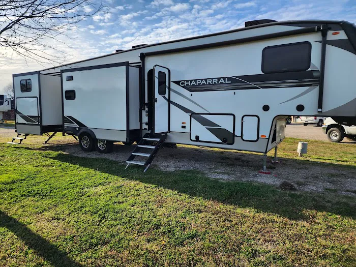 Bedrock RV, Inn and Event Center Picture 10