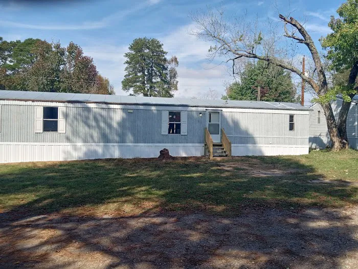Whispering Pines Mobile Home Park Picture 9