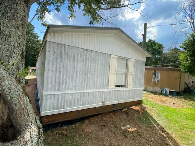 Whispering Pines Mobile Home Park Picture 10