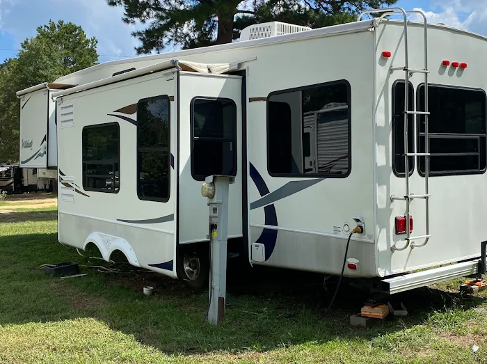 Jackson's Place Tiny Home & RV Resort Picture 1