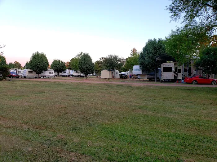 Marshall RV Park Picture 2