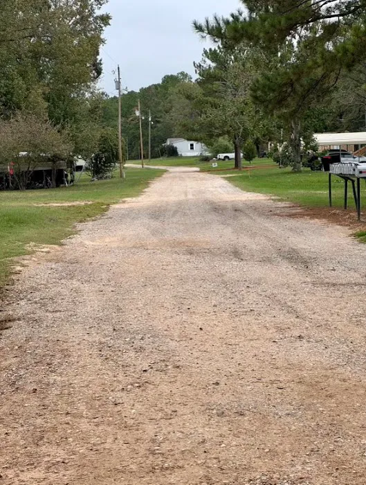 Cedar Creek Mobile Home Park Picture 4