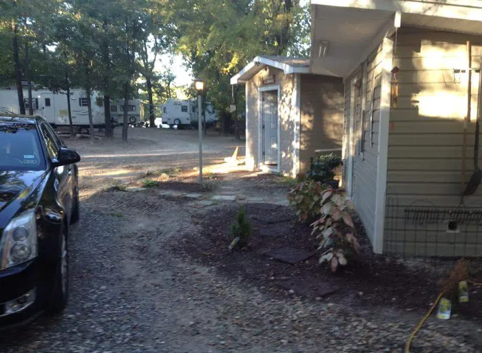 SHADY PINES RV PARK LONGVIEW TX Picture 8