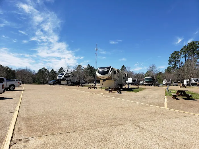Shallow Creek RV Park Picture 6