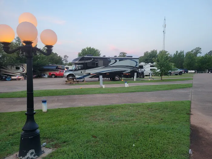 Shallow Creek RV Park Picture 7