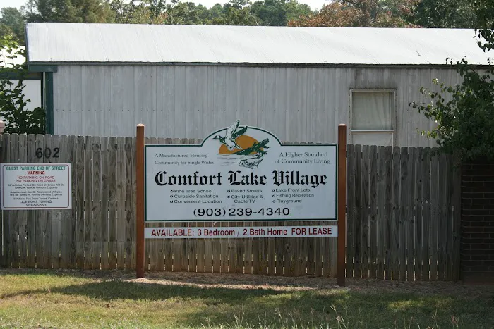 Comfort Lake Village Picture 5