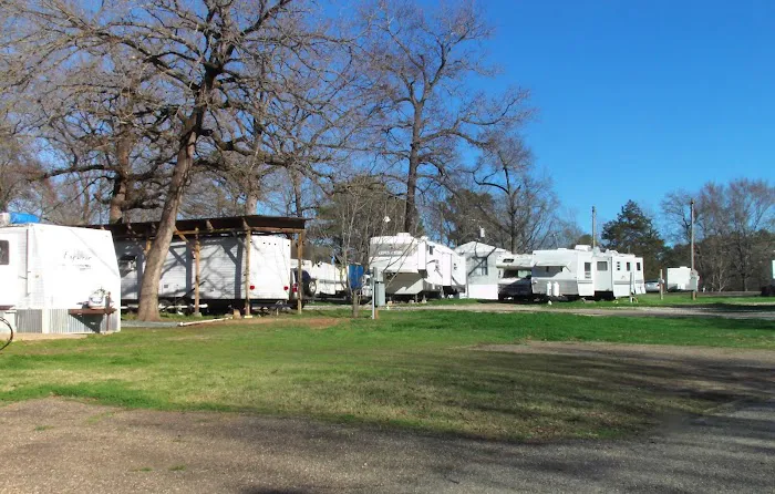 Pine Ridge AHC RV Park Picture 1