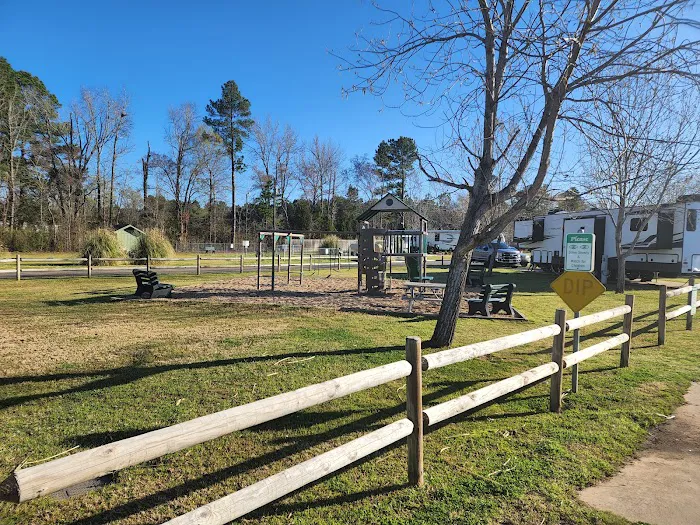 Fernbrook Park Picture 4
