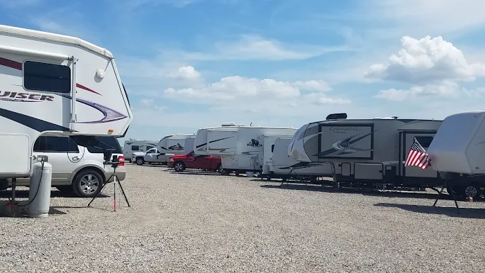 Rolling Meadows RV Park Picture 2