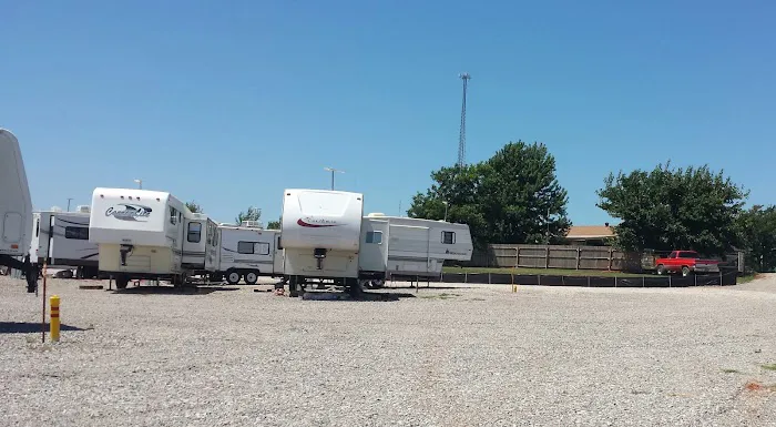 Rolling Meadows RV Park Picture 6