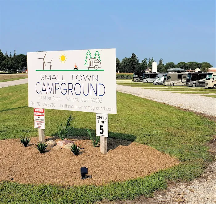 Small Town Campground Picture 4