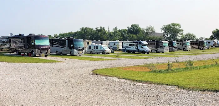 Small Town Campground Picture 10