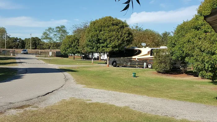 A-AAA Adult RV Park Picture 7