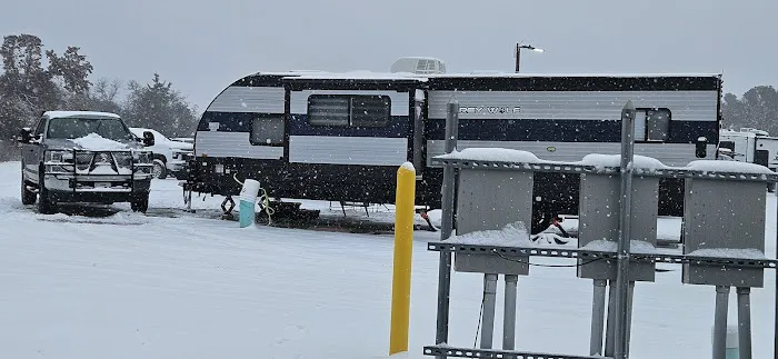 Redbud RV Park Picture 2
