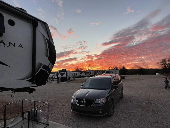 Redbud RV Park Picture 6