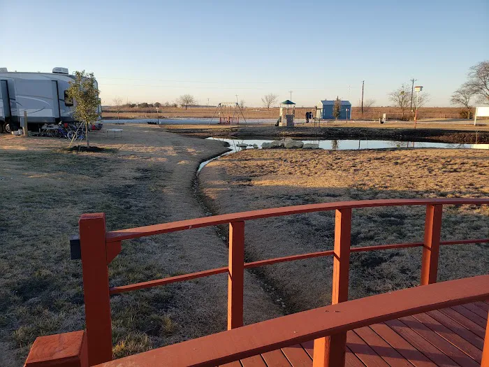 Lone Star Refuge RV Park Picture 1