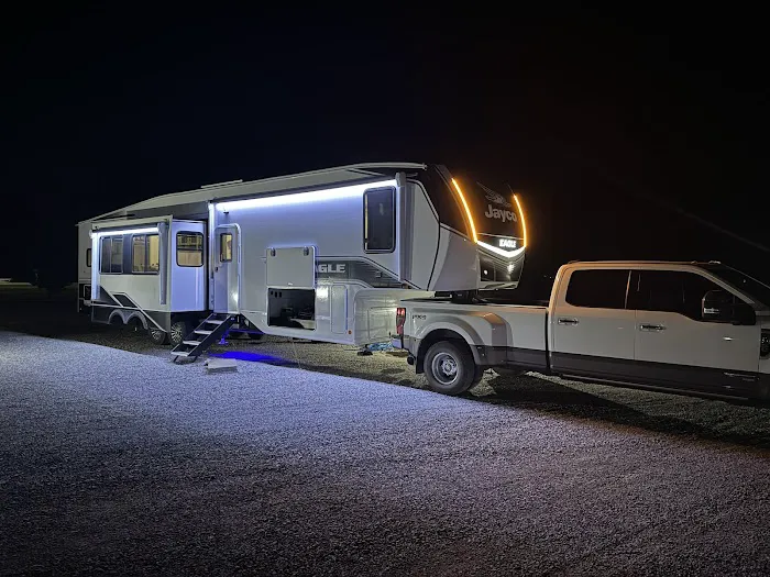 Hideaway RV Park Picture 1