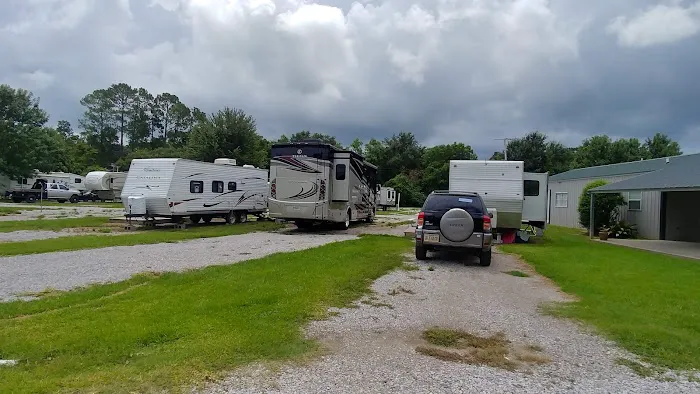 Maxey Care RV Park Picture 8