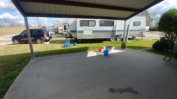 Maxey Care RV Park Picture 5