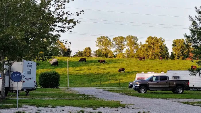 Maxey Care RV Park Picture 9