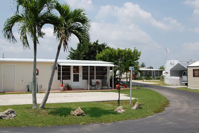 Ebb Tide RV Park Picture 4