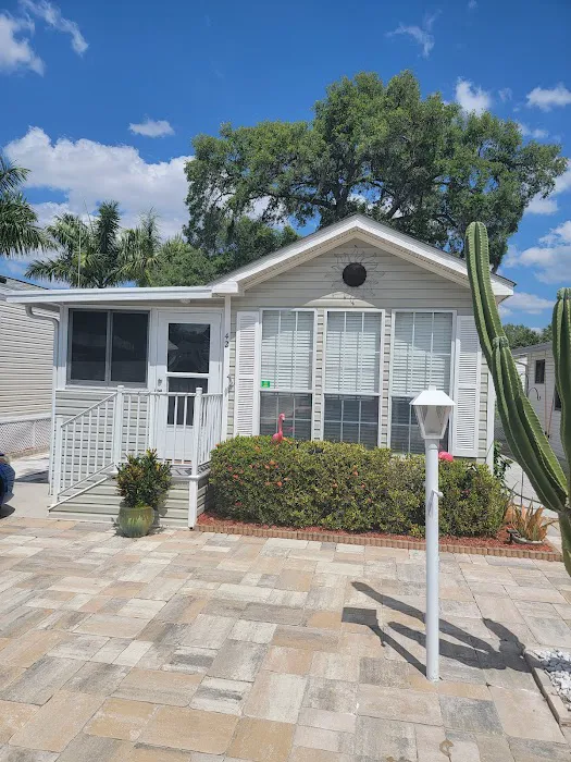 Palm Lake RV Resort Picture 6