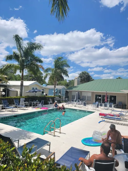 Palm Lake RV Resort Picture 2