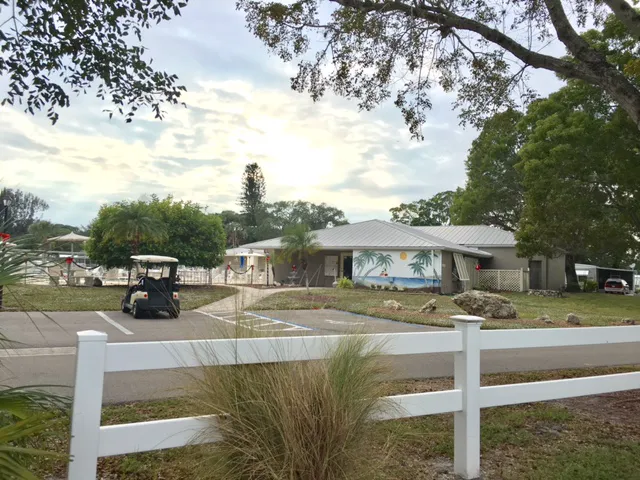 Century 21 Mobile Home Community Picture 7