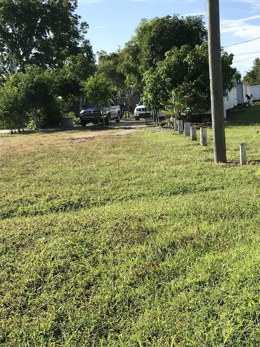 Saldivar Mobile Home Park Picture 9