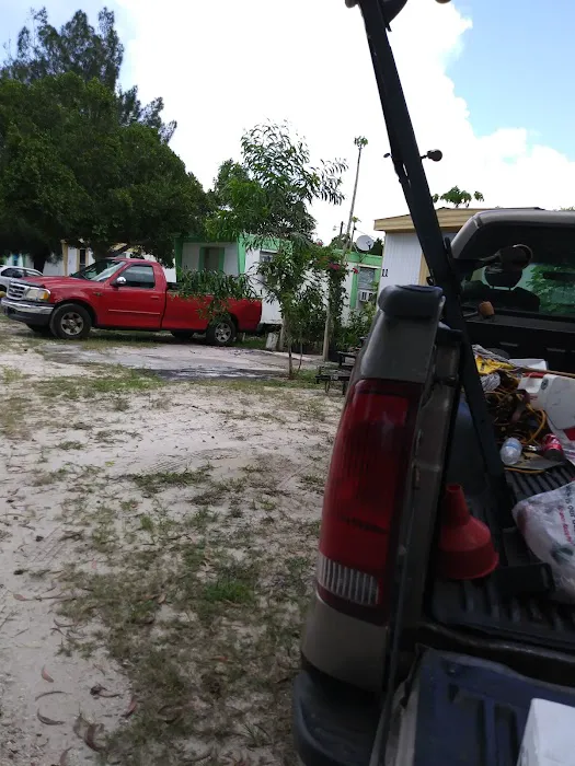 Saldivar Mobile Home Park Picture 2