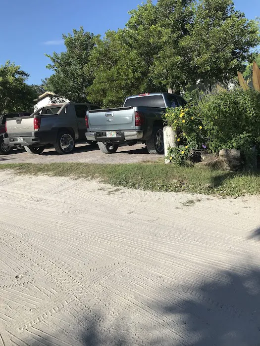 Saldivar Mobile Home Park Picture 8