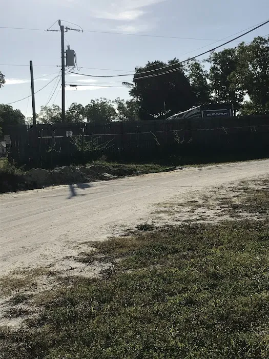 Saldivar Mobile Home Park Picture 5