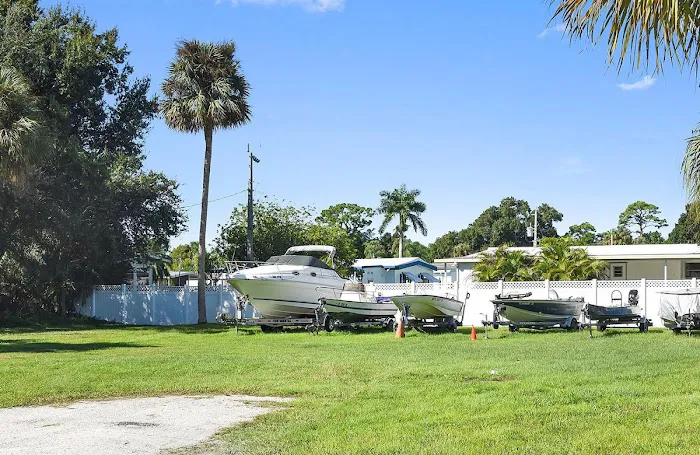 Southwind Village & Mobile Home Park Picture 2