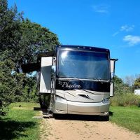 Lake Elmo Park Reserve modern campground ico