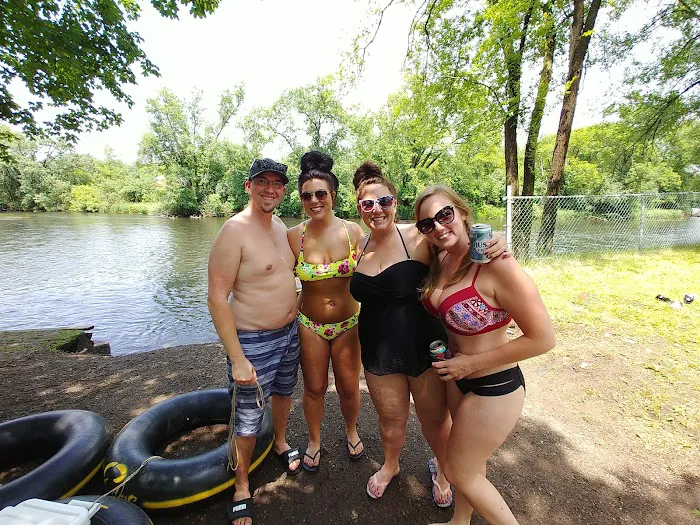 River's Edge Apple River Tubing & Camping Picture 5
