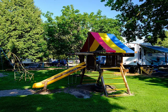 Town & Country RV Park and Campground Picture 2