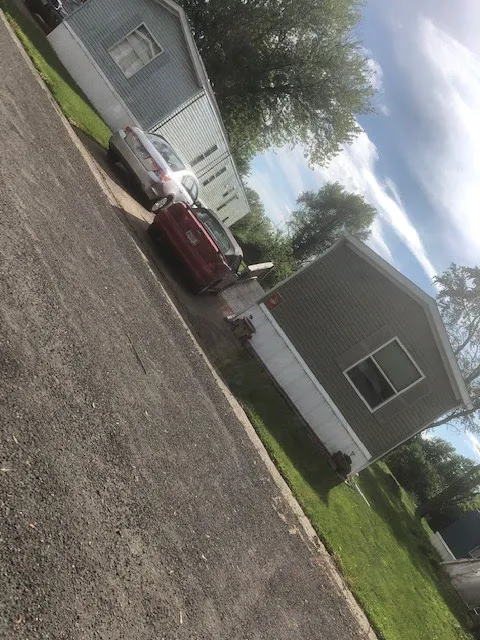 Whispering Pines Mobile Home Park Picture 7