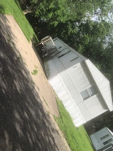 Whispering Pines Mobile Home Park Picture 8