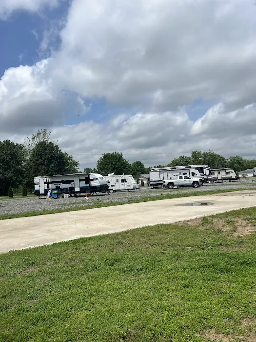 573 RV Park Picture 4