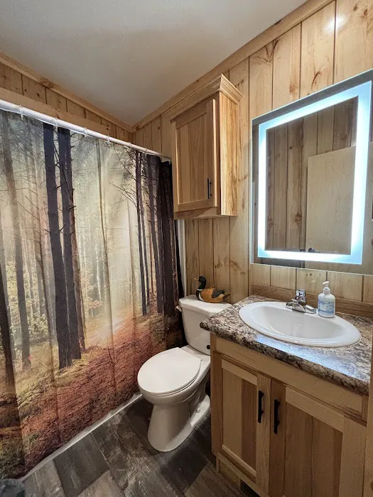 Rivers Edge Campground - Birchwood Picture 3