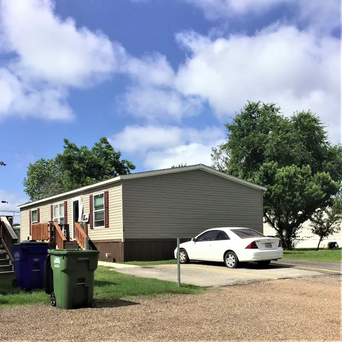 Happy Mobile Home Park Picture 7